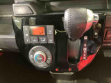 納車前にはプロのメカニックが、各部の点検を行います。ディーラーにしか出来ない品質、そしてサービスできっと満足していただけると思います!