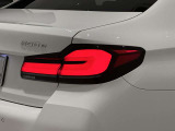 BMW伝統のL字型テールライト