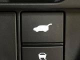 【パワーバックドア】スマートキーや運転席のボタンを押すだけでリアゲートが自動で開閉します!荷物を持っている時や、高い位置にあるバックドアを閉める際に便利な機能です♪