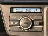 車内空調は&rdquo;AUTOエアコン&rdquo;にお任せ。運転に集中出来ますよ!