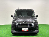 煌くメッキフロントグリルとスポーティーさが際立つ洗練されたスタイル。トールカスタムが入荷致しました。