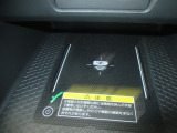 置くだけ充電システムも装備されております。