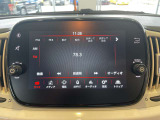 現代的な装備 7インチモニターでApple CarPlay/Android Auto対応でスマホ連携可能。