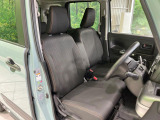 運転席シート廻りは使用感も少なく、良好な状態となっています。丁寧に使われていたことがよくわかりますね。
