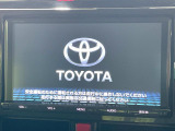 【大画面ナビ】人気の大型9インチナビを装備。存在感のある大画面はインパクト大!ナビ利用時のマップ表示は見やすく、テレビやDVDは臨場感がアップ!いつものドライブがグッと楽しくなります♪