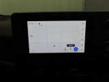 ディスプレイオーディオにナビ機能が設定されています。簡単な操作で行き先を入力することができ、音声で目的地まで案内してくれます。初めて訪れる場所も安心です。