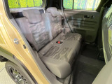 高品質なオリジナルフロアマットもオプションにてご用意しております。お好きなデザインやカラーをお車に合わせて選んでいただくことができます♪