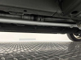 下回りの様子。運転席側からの状態。