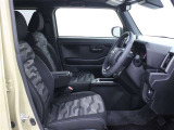 運転席廻りです。