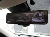 スマートルームミラー 後席に人が乗っていたり、荷物を沢山ん載せていてもしっかり後方視界を確保