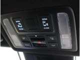 両側電動スライドドアのスイッチ付です。車内からもスイッチひとつで楽にドアの開閉が可能です。電動なので開閉時に力を使う必要がなく、半ドアになることもありません!