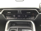 オートエアコンですので車内の温度管理も簡単に行えて快適です^^