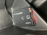 グローブBOX内のカードの取り出しもしやすい場所にETC(社外品)がついています。高速道路の料金所の通過もラクラクです!。