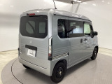 リアはプライバシーガラス付です。見た目もかっこいいですよね。また、太陽光を防ぐので冷房の効きを良くする効果もあるんです。エアコンを控えめにすれば燃費向上も見込めますよ。