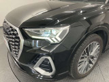 LEDヘッドライト。デイタイムランニングライトも備わっております。