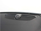 【Bowers&Wilkins】世界のオーディオファン垂涎のプレミアムサウンドシステムを搭載。コンサートホールのベストポジションに相当する音場空間を忠実に再現。乗る人すべてに驚きの音響体験を提供します