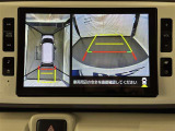 専用の4つのカメラにより、上から見下ろしたような視点で360度クルマの周囲を確認することができます!死角部分も確認しやすく、狭い場所での切り返しや前が長い車でも前の様子が見えます!