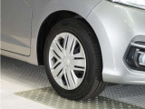 認定中古車では、厳しいHonda認定基準をクリアした厳選されたHonda認定中古車のみ、取り扱っております。「ご購入前の安心」「納車後の信頼」を車両と一緒に提供しております。