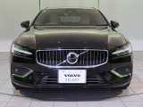 全国のVOLVOからお取り寄せが可能※!遠方の店舗に展示してあるクルマが気になる場合も、最寄りの店舗でご購入ただくことが可能です!是非私たちに要望をお聞かせください!※別途費用