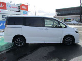 ヴォクシー 2.0 ZS 煌II 4WD 
