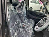 安全・安心な走行のために、納車前にダイハツのクルマを知り尽くしたエキスパートが基本性能に関わる機能や状態を徹底的に点検。消耗部品の交換など法定12ヶ月点検相当の点検・整備を実施しております