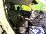 運転席シート廻りは使用感も少なく、良好な状態となっています。丁寧に使われていたことがよくわかりますね。