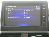 純正9インチメモリーナビです。 ラジオ、フルセグTV、Bluetoothオーディオ接続が利用可能です。
