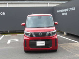 ヘッドライトの上向き下向きを自動で切り替えてくれます。対向車や前方の車にも迷惑をかけにくくなります。