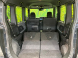 普段のお買い物や通勤、送迎等に十分な荷室スペースを確保しております。セカンドシートを倒すと、大きな荷物の積載も可能です♪