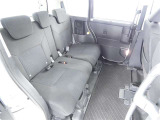 ゆとりある広々とした車内空間は、ドライブを始め買い物やレジャーなど、幅広く活躍します。一人でもみんなとでもお出かけを楽しみましょう!
