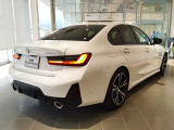 BMWプレミアムセレクション前橋では、高年式低走行モデルからMモデル、年式が経ちなかなかディーラーでは見かけないモデルまで幅広いラインナップで認定中古車を取り扱っております。品質に自信があります。