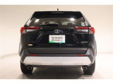 明るく視認性の良いLED式テール&ハイマウントストップランプ採用で、後続車に対して自車の存在をアピールすることて安全性を高めます!