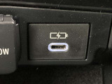 USB Type-Cポートがついています。