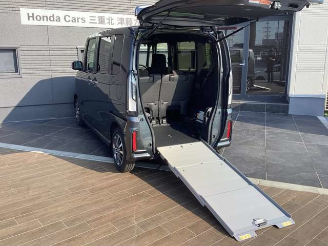 N-BOXカスタム スロープ