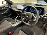 ☆センターパネルを運転席側に僅かに傾けたBMW独特のインパネ☆【駆け抜ける歓び】はここからもスタートしております☆