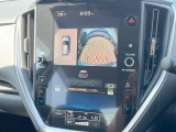 【マルチテレインモニター】車のフロントやサイドのカメラ画像を同時にモニター表示することで、悪路や狭い道を走行時でも周囲の状況確認ができ安心!本格SUVにうれしい装備です♪