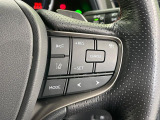 【レーダークルーズコントロール】高速道路での長距離走行が楽に!!自動で速度を保つクルーズコントロールが、衝突軽減システムと連携し、前方の車両を感知して車間を保つように速度調節してくれます!!
