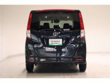 明るく視認性の良いLED式テール&ハイマウントストップランプ採用で、後続車に対して自車の存在をアピールすることて安全性を高めます!