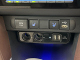 【シートヒーター】寒い日に重宝するシートヒーター!エアコンより早く温まってくれるので寒がりの人も安心ですね♪エアコンの温風は乾燥するから苦手、という方にもをおすすめです。