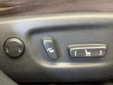 【パワーシート】スイッチ一つで簡単にシートの微調整が可能!電動だから力もいりません!快適なシートポジションにセットして、快適なドライブをお楽しみください。