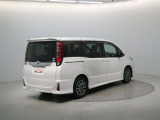 走りにこだわりながら収納力も持ち合わせたお車です。荷物を載せて軽快なドライブを楽しめますよ♪