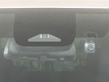 【トヨタセーフティセンス】走行中に前方の車両等を認識し、衝突しそうな時は警報とブレーキで衝突回避と被害軽減をアシスト。より安全にドライブをお楽しみいただけます。