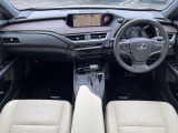 UX 250h バージョンL 