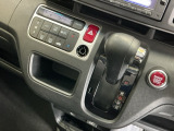 発進時から滑らかに加速する無段階変速のCVTはストップ&ゴーの多い街の中も快適です