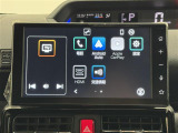 【純正9インチディスプレイオーディオ】FM・AMラジオやBluetooth接続、フルセグTVの視聴など多彩な機能を搭載しています。CarPlay、AndroidAutoにも対応。