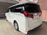 他にも画像がございますので、是非ご覧ください。より詳しくお車をご覧いただけます。