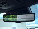 【デジタルインナーミラー】後席の大きな荷物や同乗者で後方が確認しづらい時でも安心!カメラが撮影した車両後方の映像をルームミラー内に表示。クリアな視界で状況の確認が可能です!