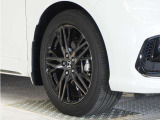 認定中古車では、厳しいHonda認定基準をクリアした厳選されたHonda認定中古車のみ、取り扱っております。「ご購入前の安心」「納車後の信頼」を車両と一緒に提供しております。