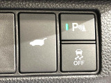 【パワーバックドア】スマートキーや運転席のボタンを押すだけでリアゲートが自動で開閉します!荷物を持っている時や、高い位置にあるバックドアを閉める際に便利な機能です♪