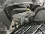 お車を安心してお乗りいただく為には、足回りの定期点検が欠かせません。サービスサポート(有償保証)では無料点検もご提供しており、安心のカーライフをお過ごしいただけるサポート体制が整っています。